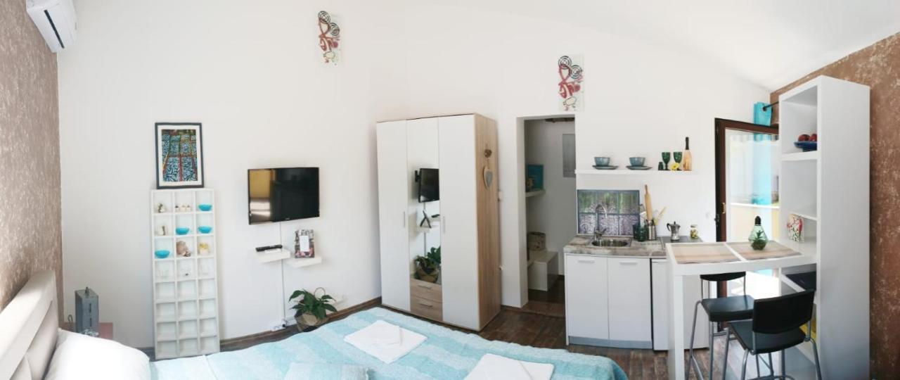Studio Oliva - Free Parking พูลา ภายนอก รูปภาพ
